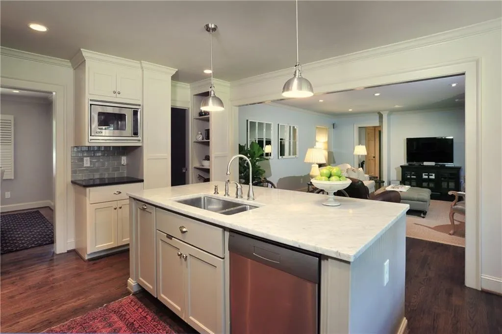 560 Highbrook Drive Ne, Atlanta, Georgia 30342, 4 Bedrooms Bedrooms, ,3 BathroomsBathrooms,Residential,Sold,560 Highbrook Drive Ne,5703064