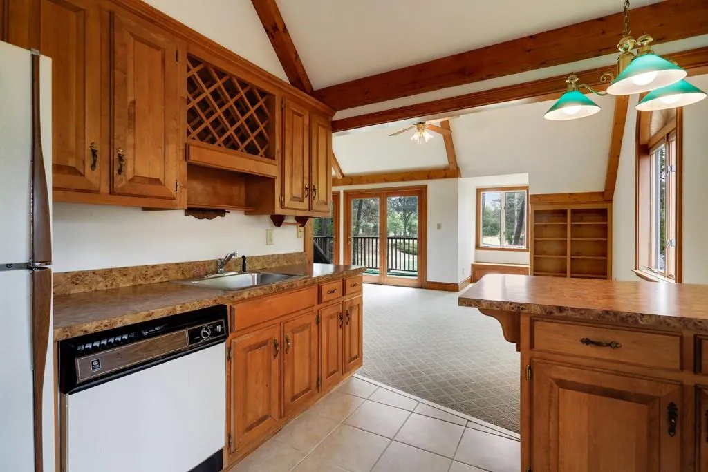 9000 Huntcliff Trace, Sandy Springs, Georgia 30350, 4 Bedrooms Bedrooms, ,4 BathroomsBathrooms,Residential,Sold,9000 Huntcliff Trace,5662467