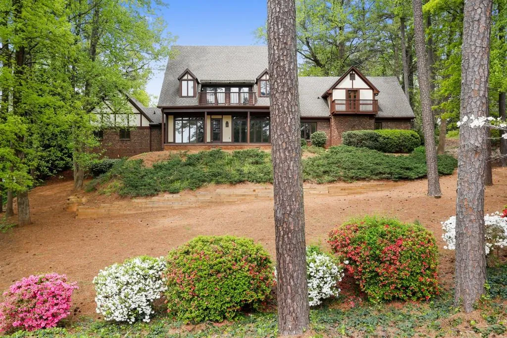 9000 Huntcliff Trace, Sandy Springs, Georgia 30350, 4 Bedrooms Bedrooms, ,4 BathroomsBathrooms,Residential,Sold,9000 Huntcliff Trace,5662467