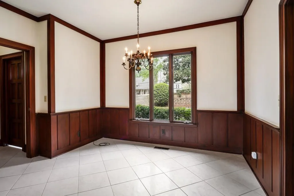 9000 Huntcliff Trace, Sandy Springs, Georgia 30350, 4 Bedrooms Bedrooms, ,4 BathroomsBathrooms,Residential,Sold,9000 Huntcliff Trace,5662467