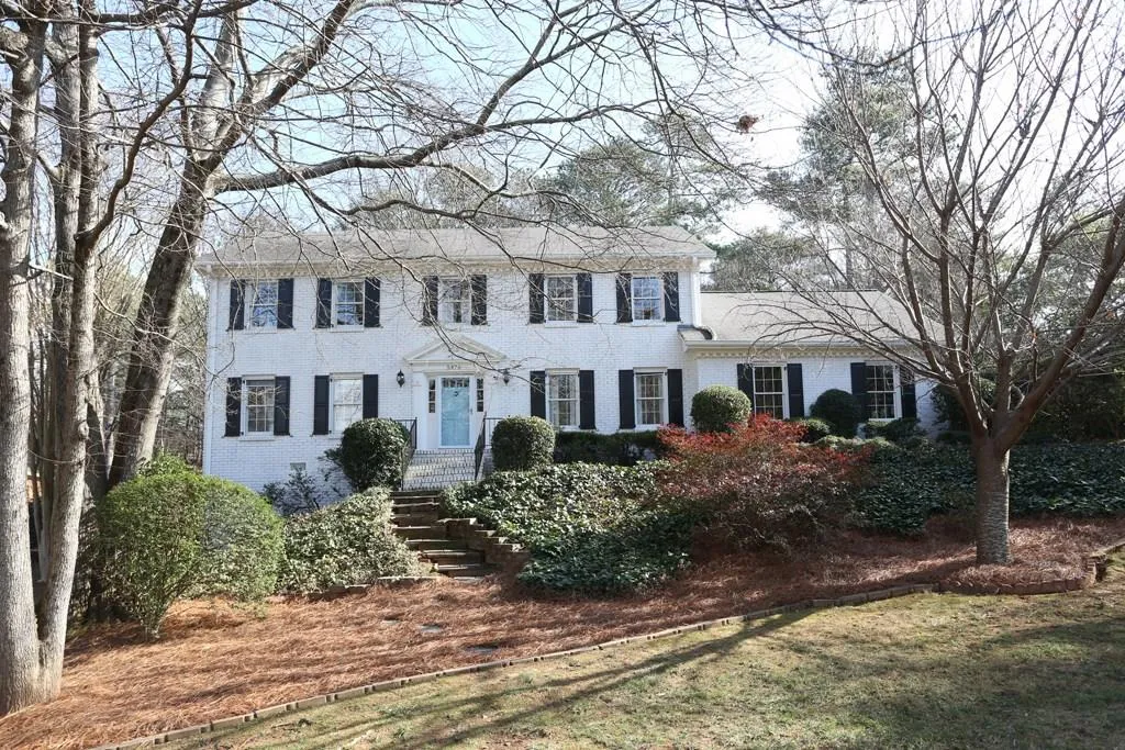 5475 Shiver Summit, Atlanta, Georgia 30342, 5 Bedrooms Bedrooms, ,2 BathroomsBathrooms,Residential,Sold,5475 Shiver Summit,5790015