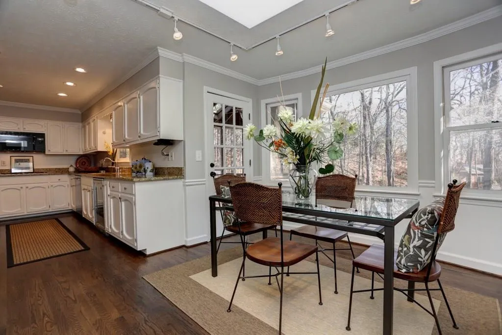 5475 Shiver Summit, Atlanta, Georgia 30342, 5 Bedrooms Bedrooms, ,2 BathroomsBathrooms,Residential,Sold,5475 Shiver Summit,5790015