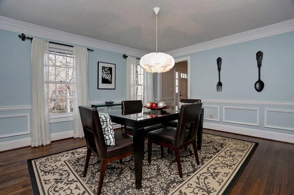 5475 Shiver Summit, Atlanta, Georgia 30342, 5 Bedrooms Bedrooms, ,2 BathroomsBathrooms,Residential,Sold,5475 Shiver Summit,5790015