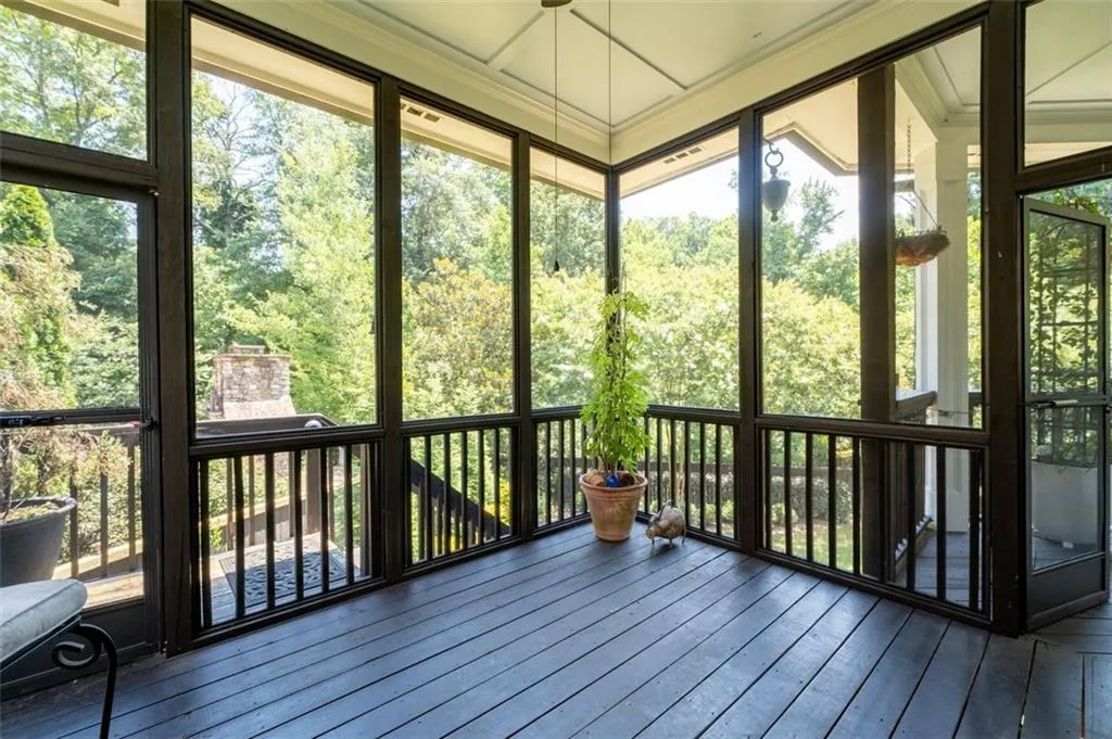 Screened porch off the kitchen/breakfast room