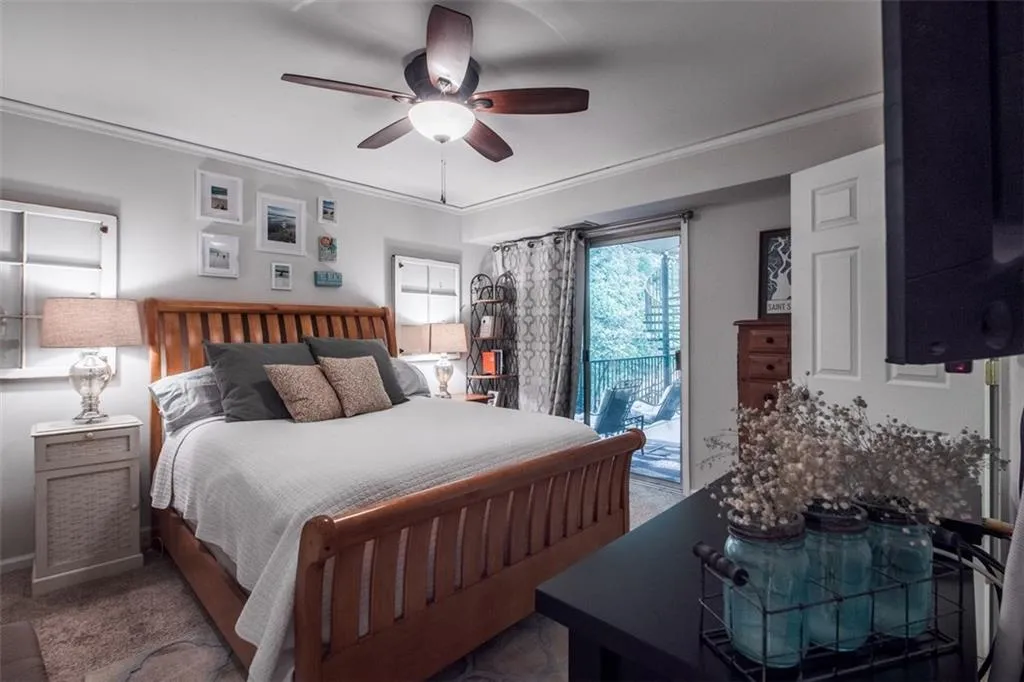 5400 Roswell Road Unit L8, Atlanta, Georgia 30342, 2 Bedrooms Bedrooms, ,2 BathroomsBathrooms,Residential,Sold,5400 Roswell Road Unit L8,6035380