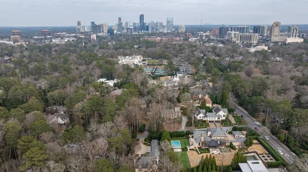 3302 W Andrews Drive Nw, Atlanta, Georgia 30305, 6 Bedrooms Bedrooms, 0 ,4 BathroomsBathrooms,Residential,For Sale,3302 W Andrews Drive Nw,7701865