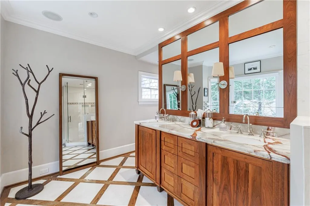3302 W Andrews Drive Nw, Atlanta, Georgia 30305, 6 Bedrooms Bedrooms, 0 ,4 BathroomsBathrooms,Residential,For Sale,3302 W Andrews Drive Nw,7701865