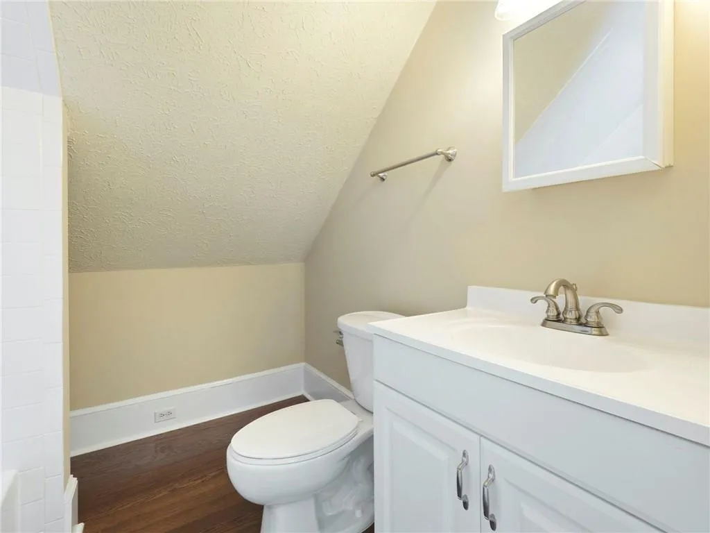 7575 Hunters Woods Drive, Sandy Springs, Georgia 30350, 6 Bedrooms Bedrooms, ,4 BathroomsBathrooms,Residential,Sold,7575 Hunters Woods Drive,6867400