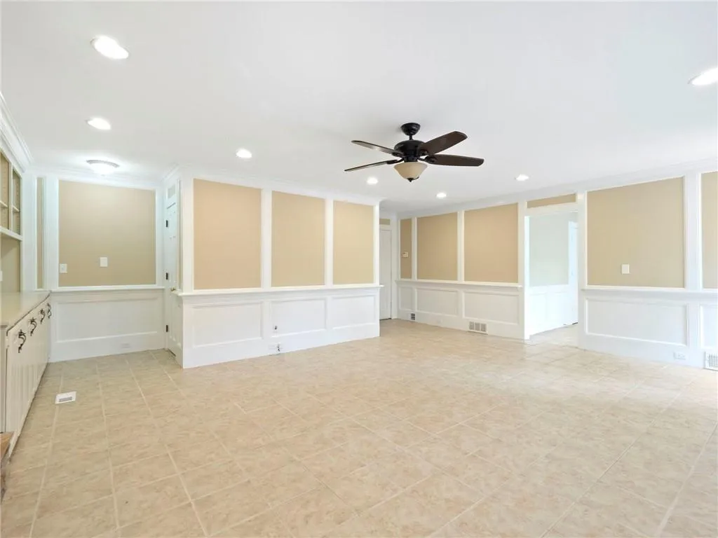 7575 Hunters Woods Drive, Sandy Springs, Georgia 30350, 6 Bedrooms Bedrooms, ,4 BathroomsBathrooms,Residential,Sold,7575 Hunters Woods Drive,6867400