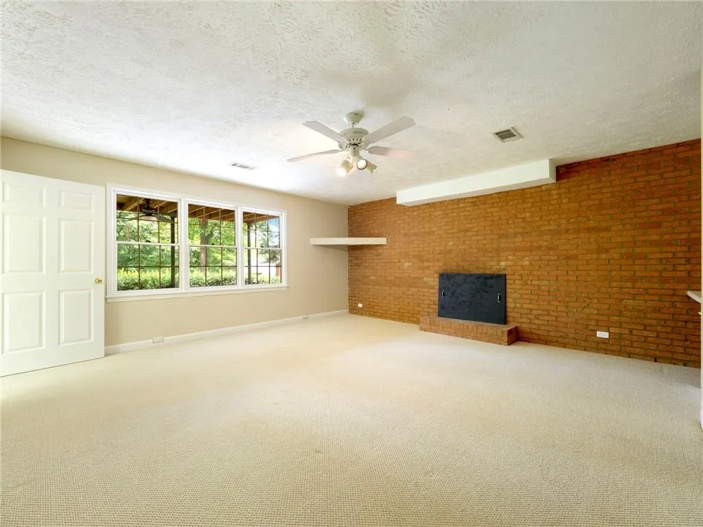 7575 Hunters Woods Drive, Sandy Springs, Georgia 30350, 6 Bedrooms Bedrooms, ,4 BathroomsBathrooms,Residential,Sold,7575 Hunters Woods Drive,6867400