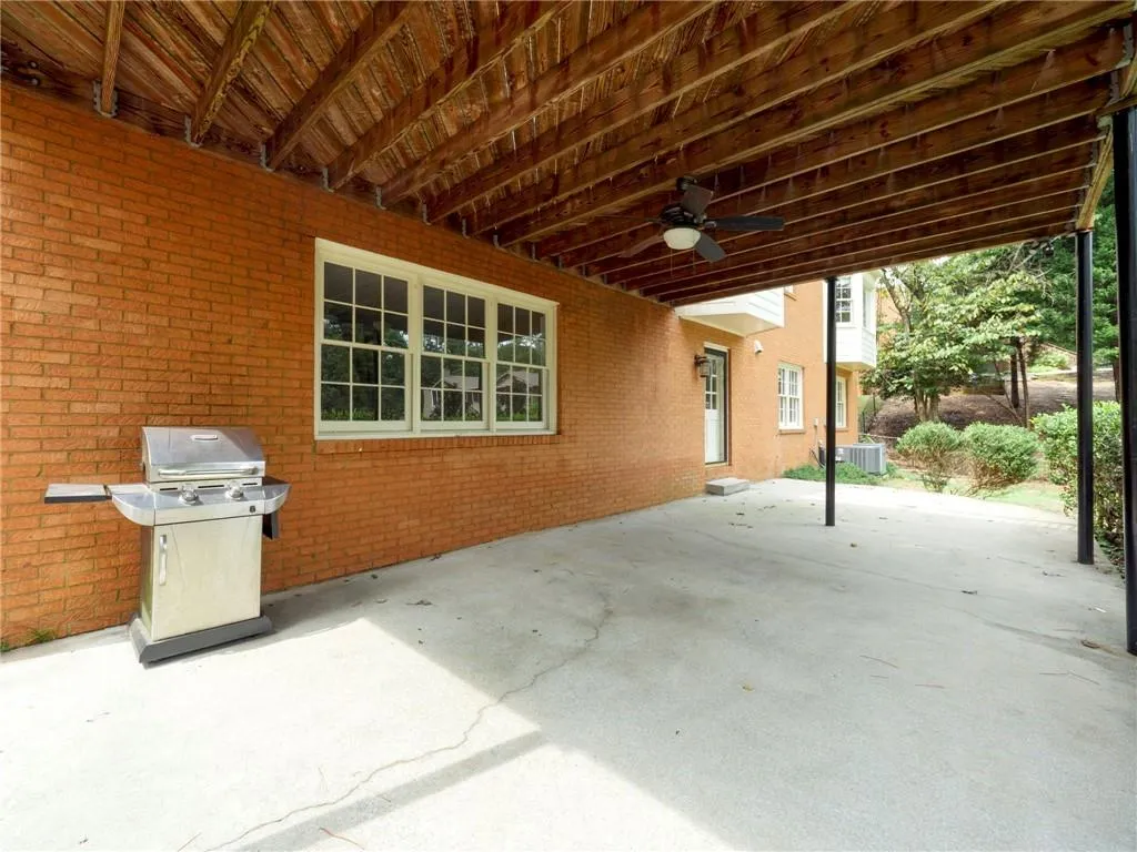 7575 Hunters Woods Drive, Sandy Springs, Georgia 30350, 6 Bedrooms Bedrooms, ,4 BathroomsBathrooms,Residential,Sold,7575 Hunters Woods Drive,6867400