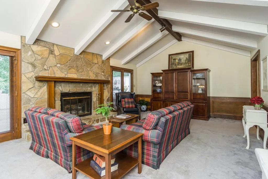 30 Serendipity Way, Sandy Springs, Georgia 30350, 5 Bedrooms Bedrooms, ,3 BathroomsBathrooms,Residential,Sold,30 Serendipity Way,6599147