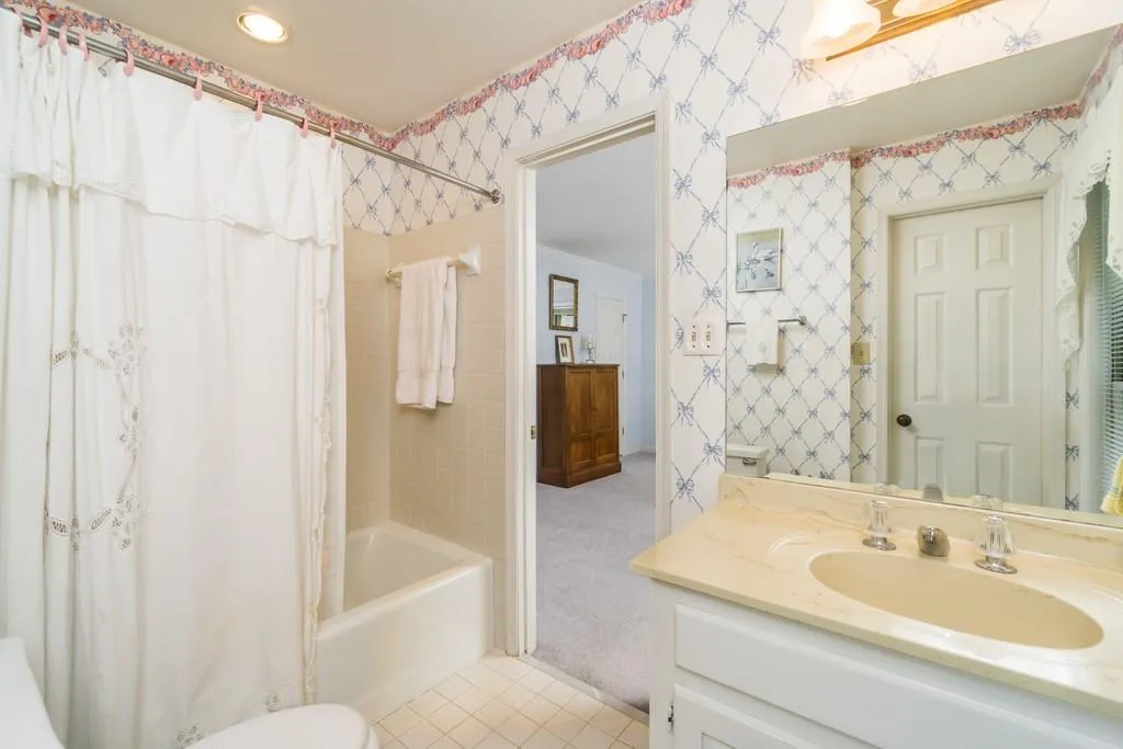 30 Serendipity Way, Sandy Springs, Georgia 30350, 5 Bedrooms Bedrooms, ,3 BathroomsBathrooms,Residential,Sold,30 Serendipity Way,6599147