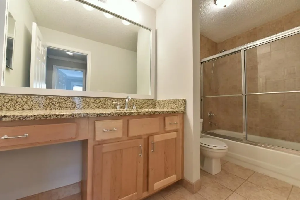 210 Granville Court Unit 210, Sandy Springs, Georgia 30328, 1 Bedroom Bedrooms, ,1 BathroomBathrooms,Residential,Sold,210 Granville Court Unit 210,6701349