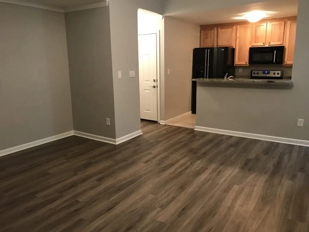 210 Granville Court Unit 210, Sandy Springs, Georgia 30328, 1 Bedroom Bedrooms, ,1 BathroomBathrooms,Residential,Sold,210 Granville Court Unit 210,6701349