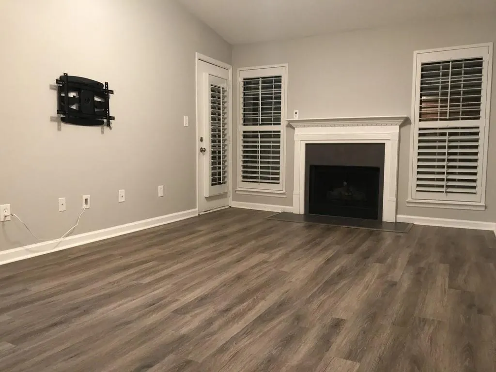 210 Granville Court Unit 210, Sandy Springs, Georgia 30328, 1 Bedroom Bedrooms, ,1 BathroomBathrooms,Residential,Sold,210 Granville Court Unit 210,6701349
