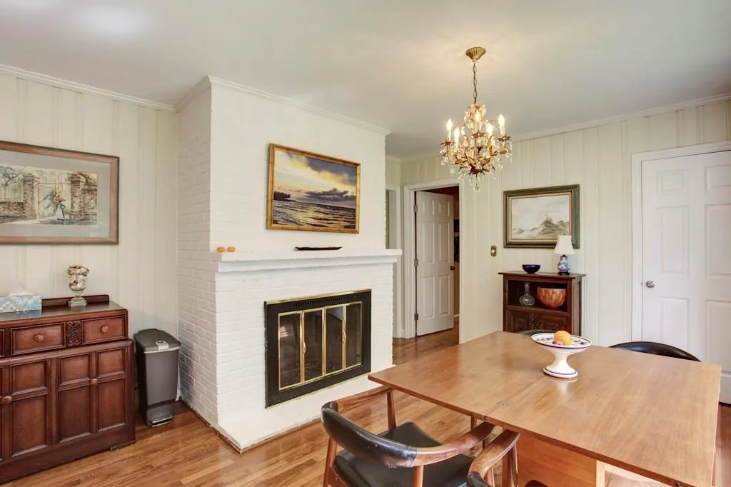 162 Underwood Drive, Sandy Springs, Georgia 30328, 3 Bedrooms Bedrooms, ,2 BathroomsBathrooms,Residential,Sold,162 Underwood Drive,5906714
