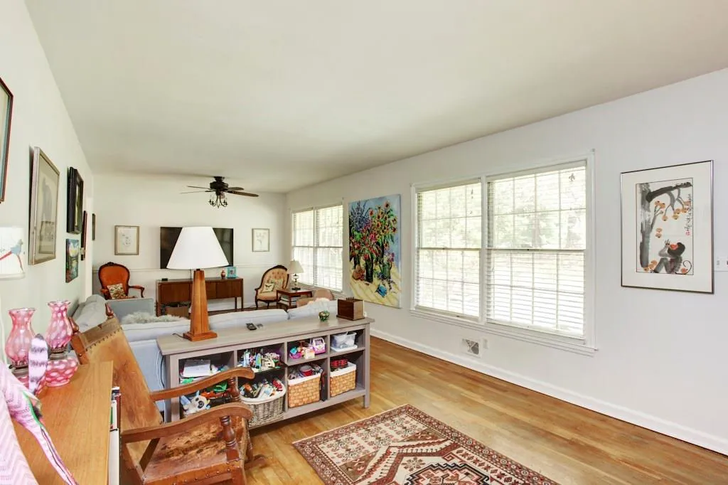 162 Underwood Drive, Sandy Springs, Georgia 30328, 3 Bedrooms Bedrooms, ,2 BathroomsBathrooms,Residential,Sold,162 Underwood Drive,5906714