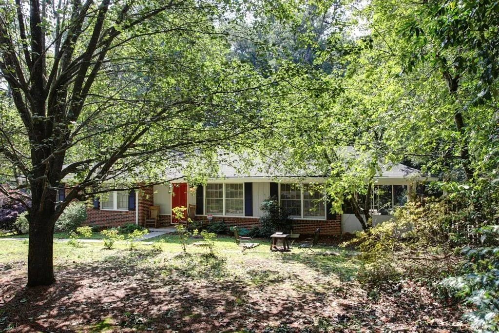 162 Underwood Drive, Sandy Springs, Georgia 30328, 3 Bedrooms Bedrooms, ,2 BathroomsBathrooms,Residential,Sold,162 Underwood Drive,5906714