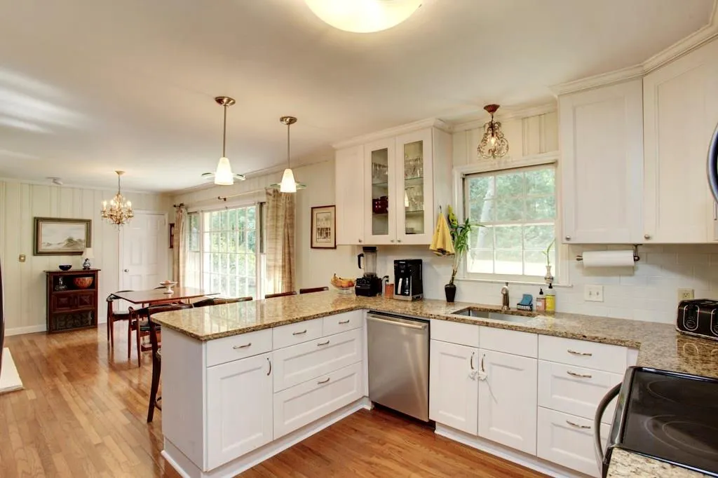 162 Underwood Drive, Sandy Springs, Georgia 30328, 3 Bedrooms Bedrooms, ,2 BathroomsBathrooms,Residential,Sold,162 Underwood Drive,5906714