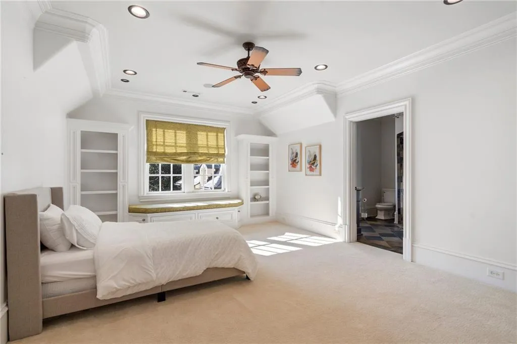 1 of 5 Bedroom suites
