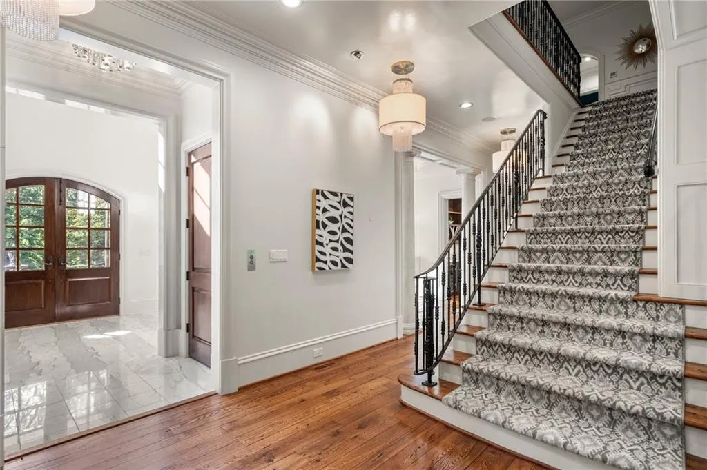 Open floor plan into the living room, family room and kitchen.