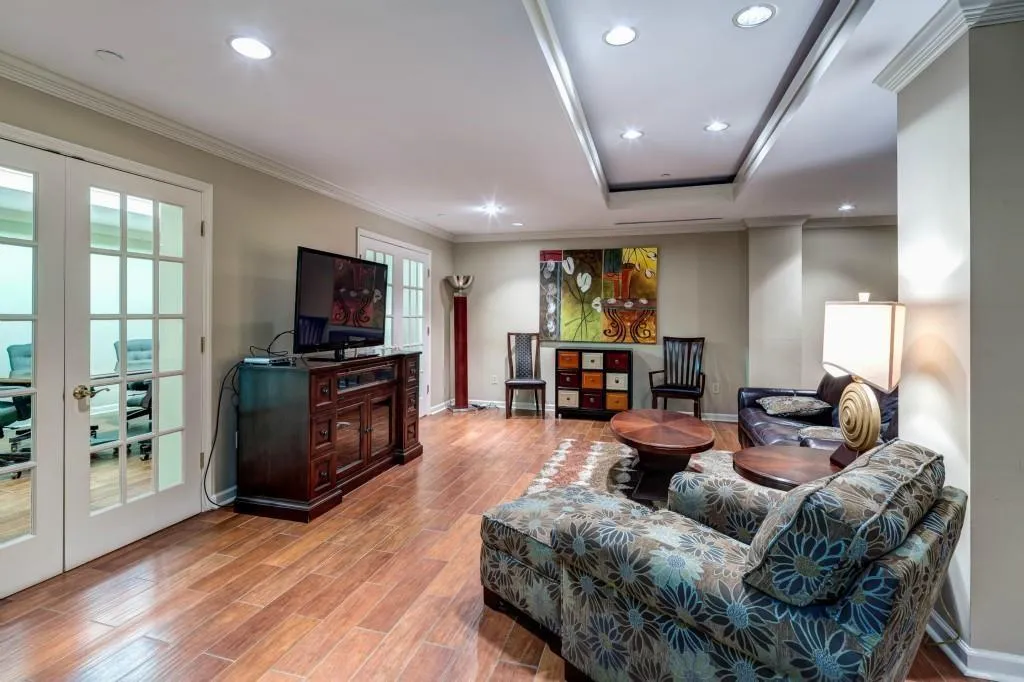 2870 Pharr Court S Unit 2703, Atlanta, Georgia 30305, 1 Bedroom Bedrooms, ,1 BathroomBathrooms,Residential,Sold,2870 Pharr Court S Unit 2703,6071560