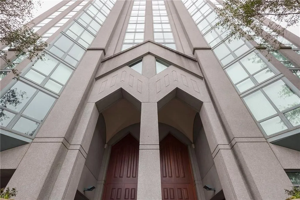 2870 Pharr Court S Unit 2703, Atlanta, Georgia 30305, 1 Bedroom Bedrooms, ,1 BathroomBathrooms,Residential,Sold,2870 Pharr Court S Unit 2703,6071560