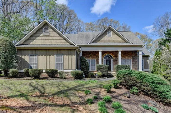 Welcome into 8780 Waterside Drive.