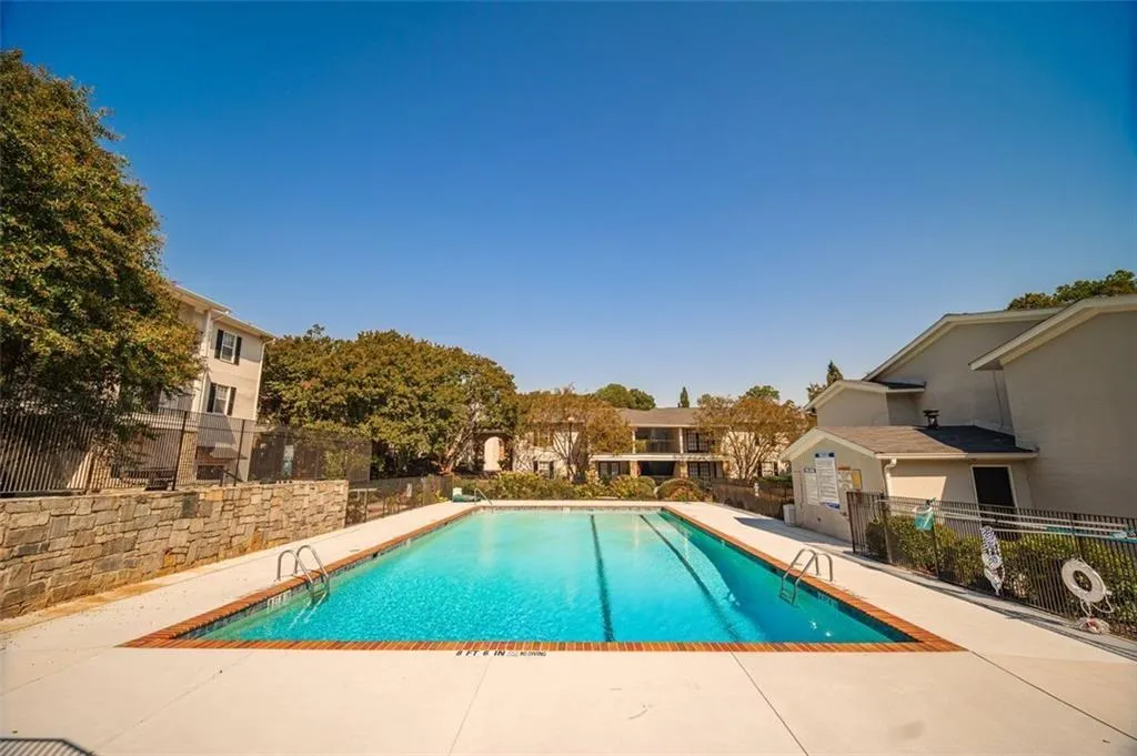1150 Collier Road Nw Unit 10l, Atlanta, Georgia 30318, 1 Bedroom Bedrooms, ,1 BathroomBathrooms,Residential,For Sale,1150 Collier Road Nw Unit 10l,7595027