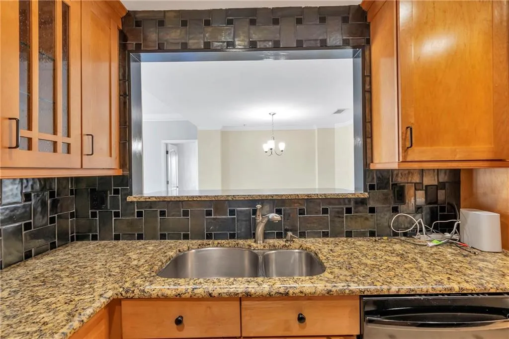 3475 Oak Valley Road Ne Unit 1930, Atlanta, Georgia 30326, 2 Bedrooms Bedrooms, ,2 BathroomsBathrooms,Residential,For Sale,3475 Oak Valley Road Ne Unit 1930,7593251