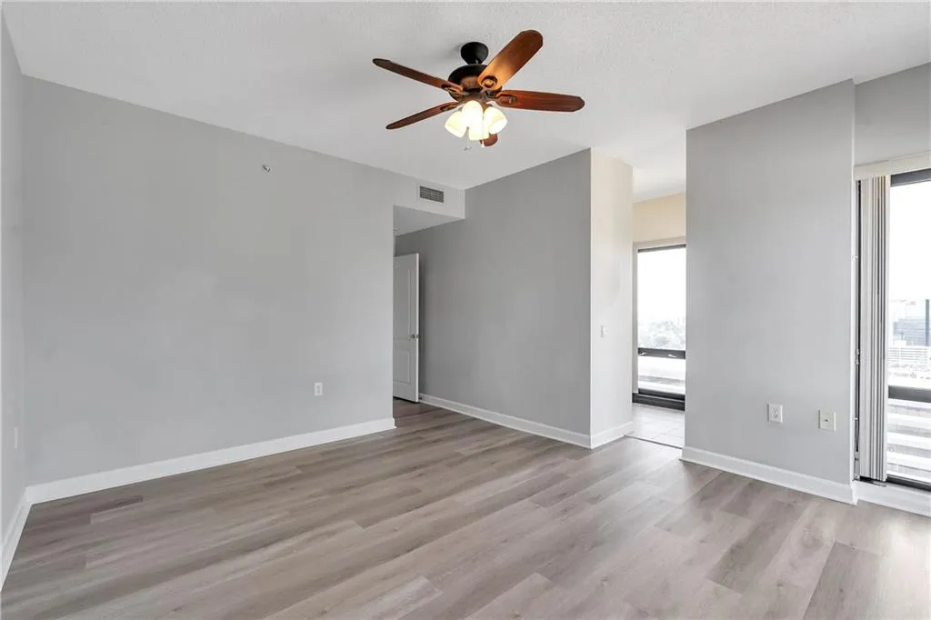 3475 Oak Valley Road Ne Unit 1930, Atlanta, Georgia 30326, 2 Bedrooms Bedrooms, ,2 BathroomsBathrooms,Residential,For Sale,3475 Oak Valley Road Ne Unit 1930,7593251