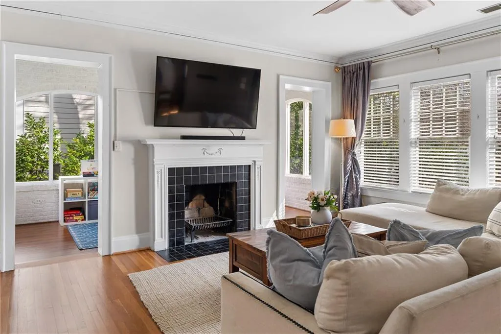 170 E Wesley Road Ne, Atlanta, Georgia 30305, 3 Bedrooms Bedrooms, 0 ,3 BathroomsBathrooms,Residential,Sold,170 E Wesley Road Ne,7724830