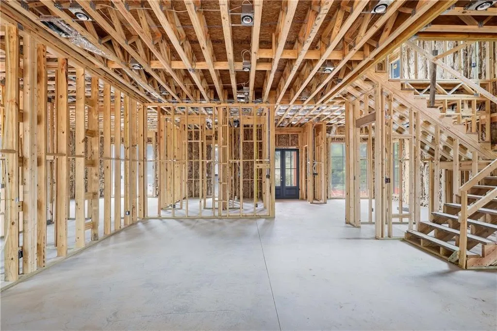 6315 N Hampton Drive, Atlanta, Georgia 30328, 6 Bedrooms Bedrooms, ,6 BathroomsBathrooms,Residential,For Sale,6315 N Hampton Drive,7663703