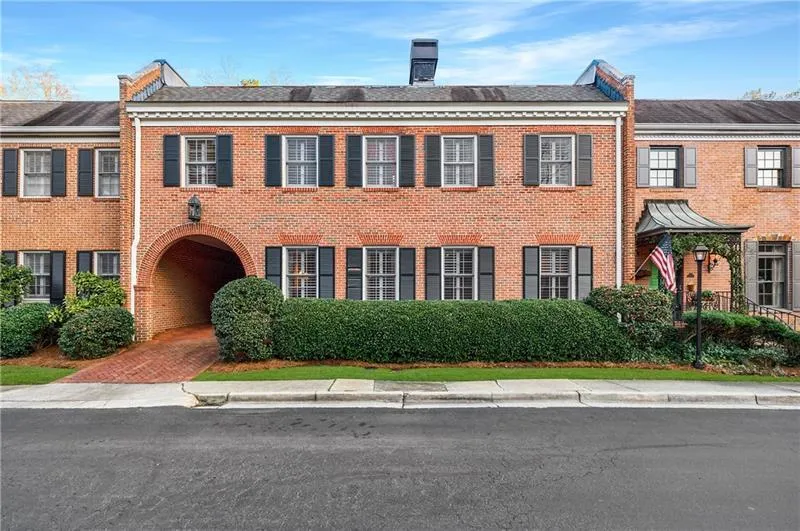 3456 Paces Place Nw, Atlanta, Georgia 30327, 5 Bedrooms Bedrooms, ,4 BathroomsBathrooms,Residential,For Sale,3456 Paces Place Nw,7578136