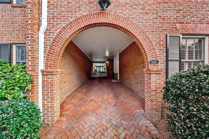 3456 Paces Place Nw, Atlanta, Georgia 30327, 5 Bedrooms Bedrooms, ,4 BathroomsBathrooms,Residential,For Sale,3456 Paces Place Nw,7578136