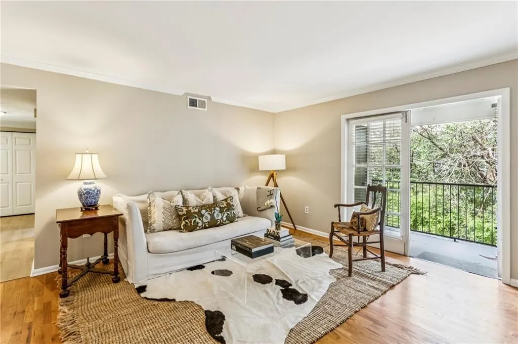 1150 Collier Road Nw Unit J11, Atlanta, Georgia 30318, 2 Bedrooms Bedrooms, 0 ,2 BathroomsBathrooms,Residential,For Sale,1150 Collier Road Nw Unit J11,7738332
