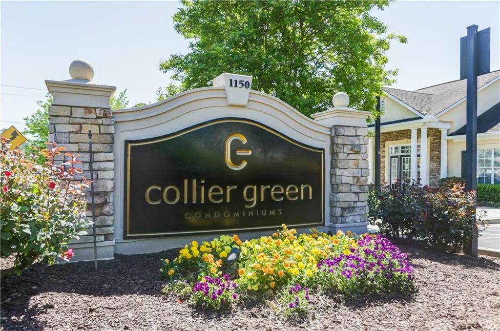 Entrance to Collier Green