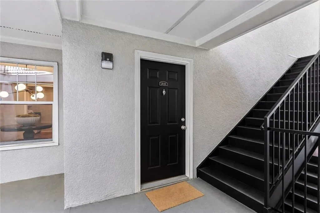 1150 Collier Road Nw Unit J11, Atlanta, Georgia 30318, 2 Bedrooms Bedrooms, 0 ,2 BathroomsBathrooms,Residential,For Sale,1150 Collier Road Nw Unit J11,7738332