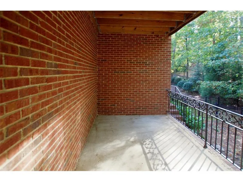 1015 Manorwood Court, Sandy Springs, Georgia 30328, 4 Bedrooms Bedrooms, ,3 BathroomsBathrooms,Residential,Sold,1015 Manorwood Court,5771082