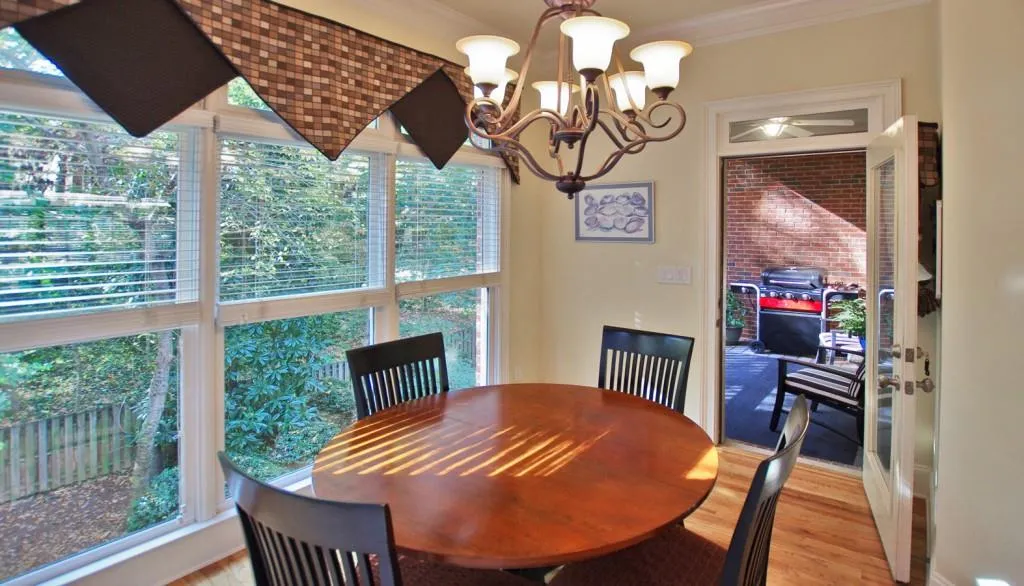 1015 Manorwood Court, Sandy Springs, Georgia 30328, 4 Bedrooms Bedrooms, ,3 BathroomsBathrooms,Residential,Sold,1015 Manorwood Court,5771082