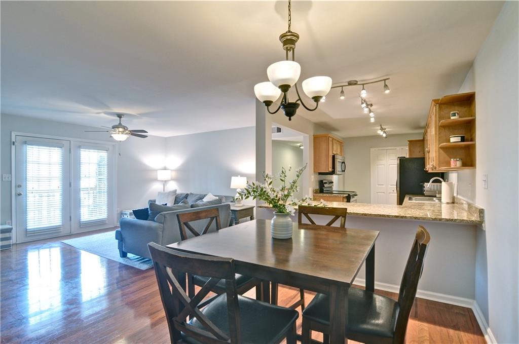 1607 Brighton Point Unit 1607, Sandy Springs, Georgia 30328, 3 Bedrooms Bedrooms, ,2 BathroomsBathrooms,Residential,Sold,1607 Brighton Point Unit 1607,7333402