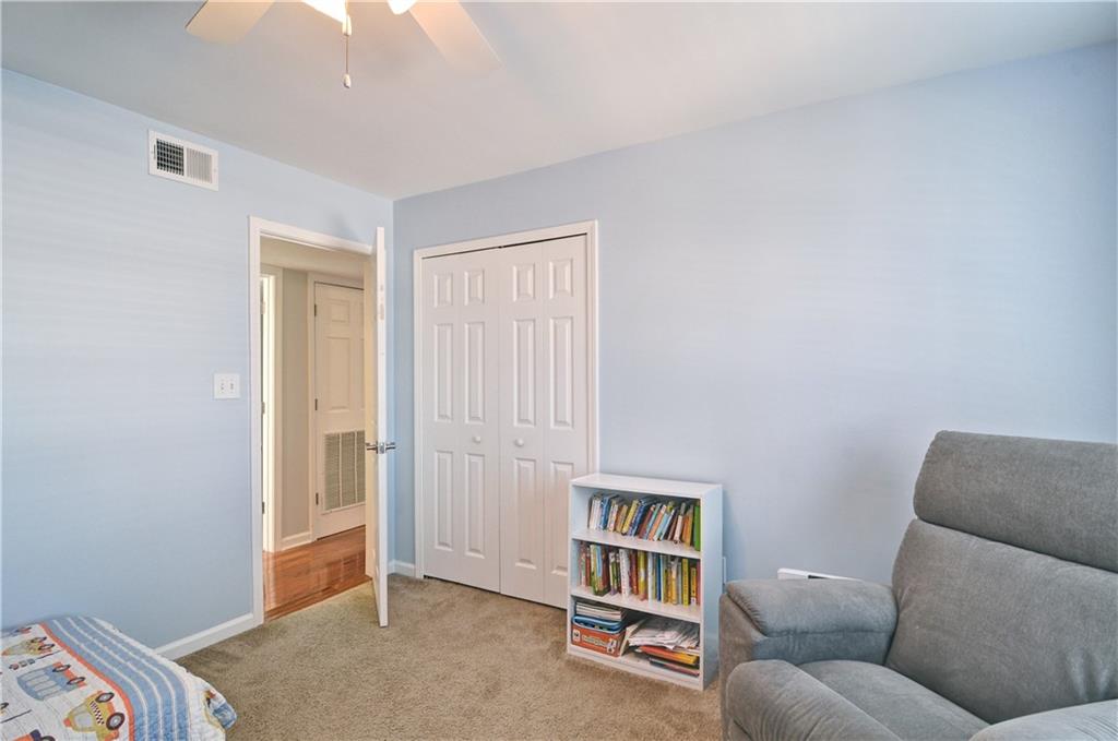 1607 Brighton Point Unit 1607, Sandy Springs, Georgia 30328, 3 Bedrooms Bedrooms, ,2 BathroomsBathrooms,Residential,Sold,1607 Brighton Point Unit 1607,7333402