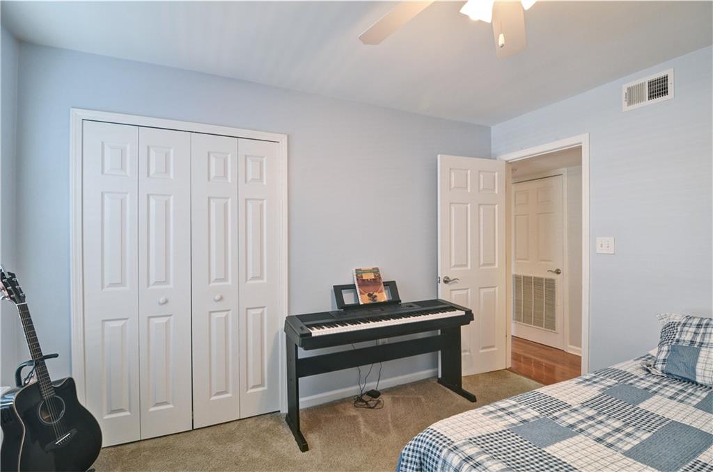 1607 Brighton Point Unit 1607, Sandy Springs, Georgia 30328, 3 Bedrooms Bedrooms, ,2 BathroomsBathrooms,Residential,Sold,1607 Brighton Point Unit 1607,7333402