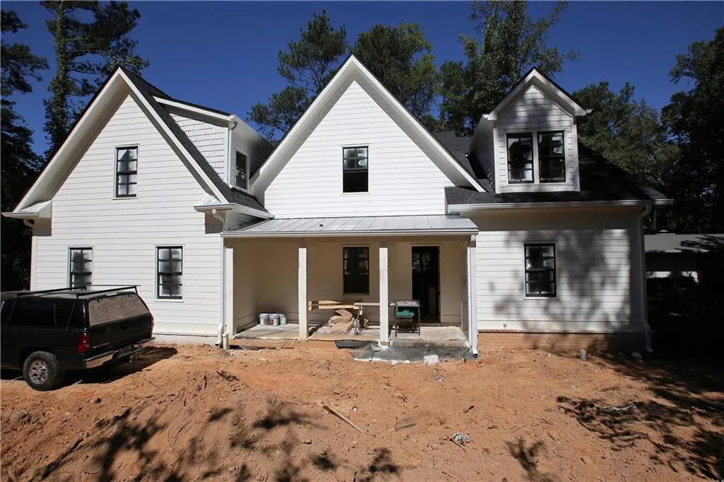 1588 E Nancy Creek Drive Ne, Brookhaven, Georgia 30319, 6 Bedrooms Bedrooms, ,4 BathroomsBathrooms,Residential,Sold,1588 E Nancy Creek Drive Ne,5790070