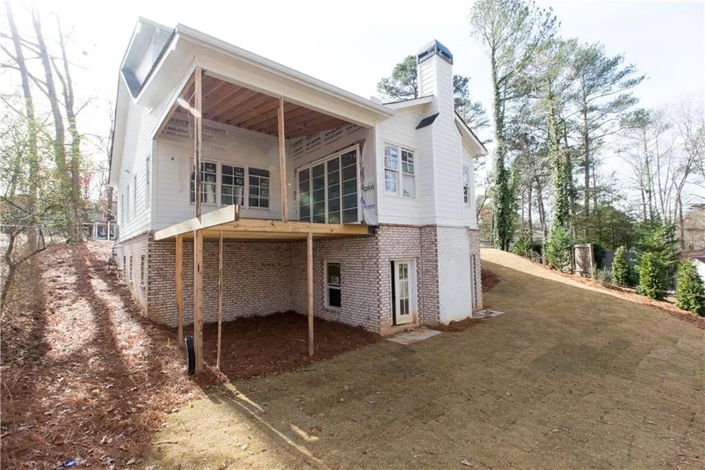 1588 E Nancy Creek Drive Ne, Brookhaven, Georgia 30319, 6 Bedrooms Bedrooms, ,4 BathroomsBathrooms,Residential,Sold,1588 E Nancy Creek Drive Ne,5790070
