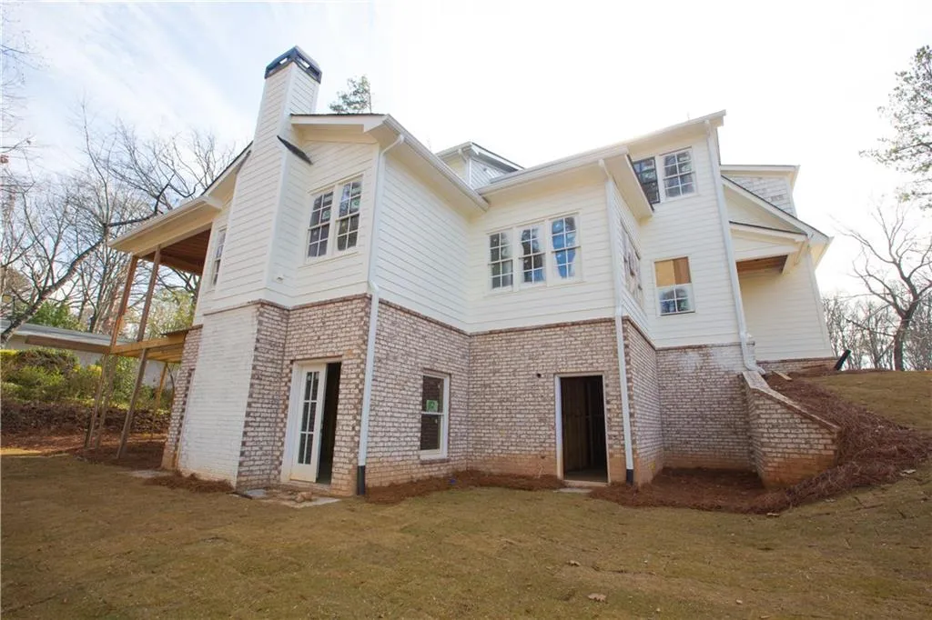 1588 E Nancy Creek Drive Ne, Brookhaven, Georgia 30319, 6 Bedrooms Bedrooms, ,4 BathroomsBathrooms,Residential,Sold,1588 E Nancy Creek Drive Ne,5790070