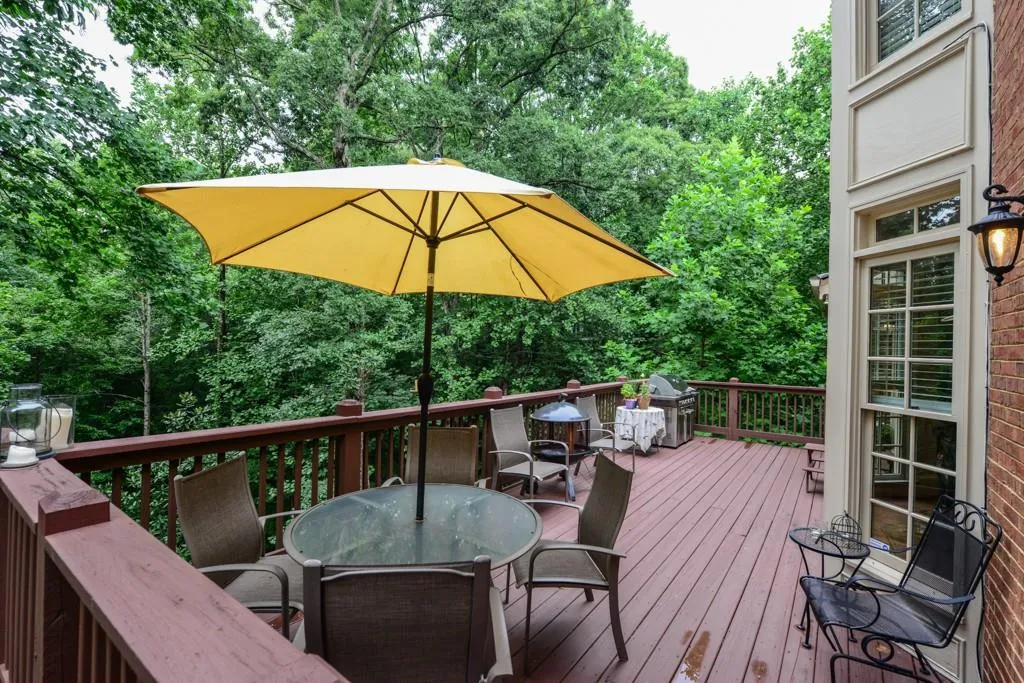 5240 Woodridge Forest Trail Nw, Sandy Springs, Georgia 30327, 5 Bedrooms Bedrooms, ,6 BathroomsBathrooms,Residential,Sold,5240 Woodridge Forest Trail Nw,5901019