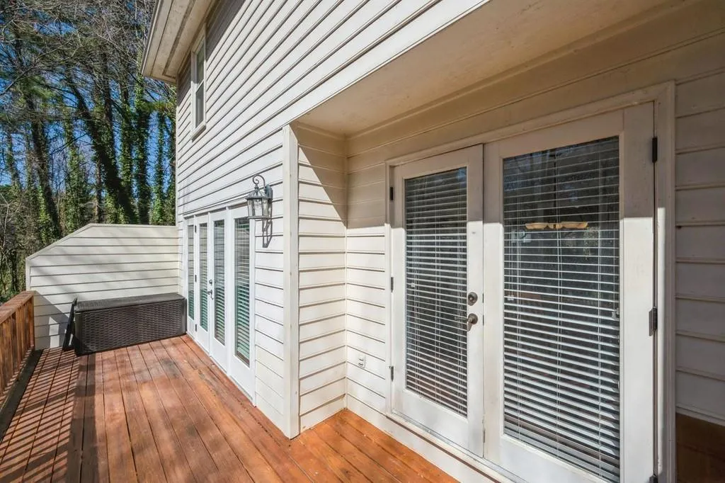 52 Huntington Place Drive, Sandy Springs, Georgia 30350, 3 Bedrooms Bedrooms, ,2 BathroomsBathrooms,Residential,Sold,52 Huntington Place Drive,6848166