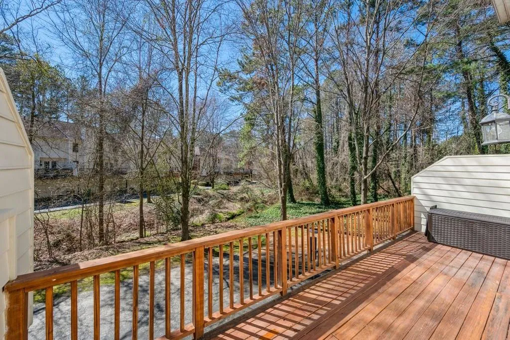 52 Huntington Place Drive, Sandy Springs, Georgia 30350, 3 Bedrooms Bedrooms, ,2 BathroomsBathrooms,Residential,Sold,52 Huntington Place Drive,6848166
